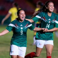 Las mexicanas Charlyn Corral y Kenti Robles, en el 'Once Ideal” de la Liga Iberdrola