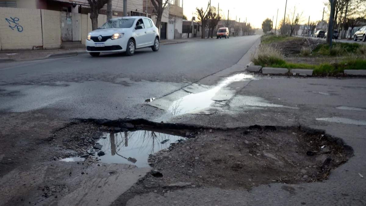 Baches en el oeste de Neuquén capital. Fuente: (LMNeuquén)