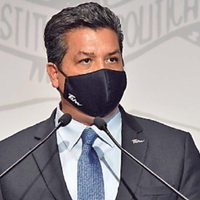 Juez da amparo a García Cabeza de Vaca para evitar ser detenido por la FGR