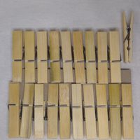 Con broches viejos de ropa, creá esta idea súper necesaria para tener en tu mesa esta Navidad