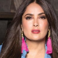 ¡Súper proyecto! Salma Hayek producirá la serie sobre Evita Perón que protagonizará Natalia Oreiro