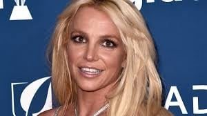 ¡Mirá si le va a importar! Britney Spears y un escotazo para arrancar bien arriba el 2020