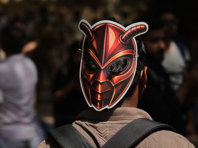 Surge el "Partido de las Cucarachas" en la India, popular entre los jóvenes