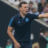 "Le viene bien a cualquier DT" el elogio de Scaloni a una de las joyas de la Selección Argentina