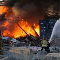 Video: explosión e incendio en una fábrica de garrafas en Tortuguitas