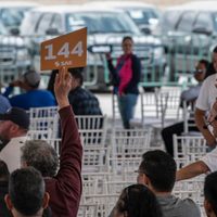FGR entrega al Indep 2 mil 139 millones de pesos y 67 inmuebles