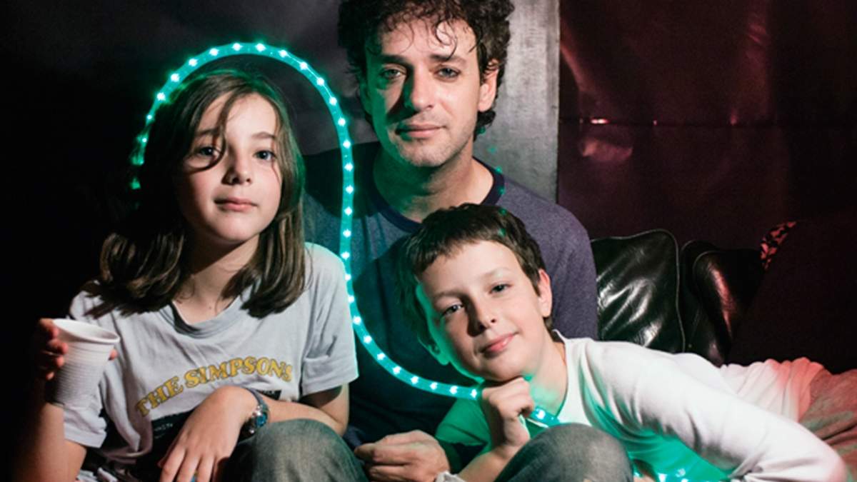 Gustavo, Lisa y Benito Cerati. Fuente: (Instagram).