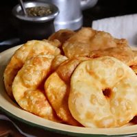 Torta frita sin tacc: el clásico de los días lluviosos, más sanos y con un plus perfecto para acompañar el mate