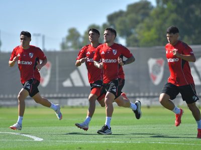 Con una cláusula millonaria: el juvenil de River que firmó la renovación antes de irse a préstamo