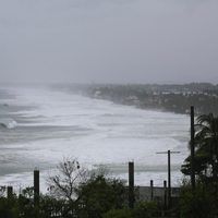 Huracán John en Oaxaca deja tres muertos, derrumbes, carreteras dañadas, puentes destruidos…