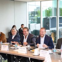 Taboada coquetea con empresarios inmobiliarios: deben tener reglas claras y certeza jurídica