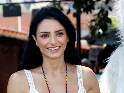 Nadie las conocía: Aislinn Derbez presentó a sus hermanas no famosas