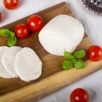 Te ahorrarás una fortuna: así podés preparar esta muzzarella casera, deliciosa y fresca para comer