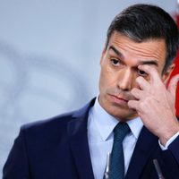El inesperado cruce en Twitter entre Pedro Sánchez y Miley Cirus: ¿Qué quiere la actriz?