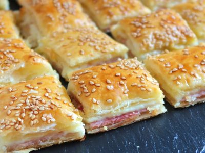 Con 4 ingredientes, prepará estos cuadraditos de jamón y queso perfectos para acompañar con el mate
