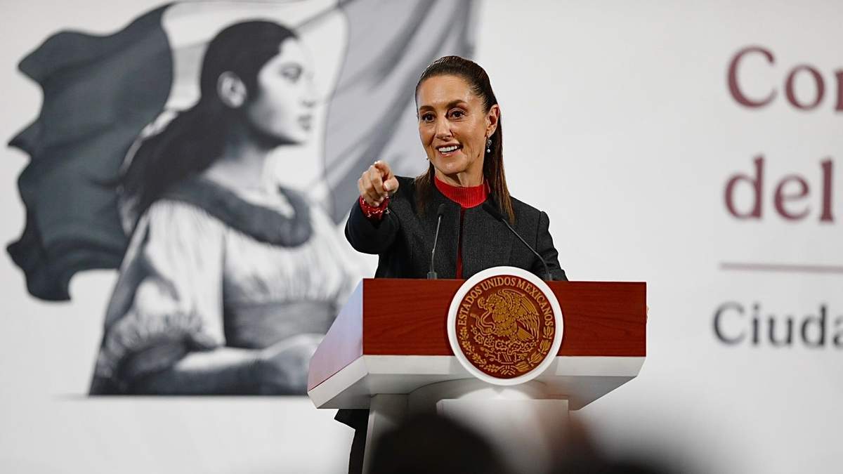 La presidenta Claudia Sheinbaum en la conferencia matutina de Palacio Nacional este jueves 10 de julio de 2025