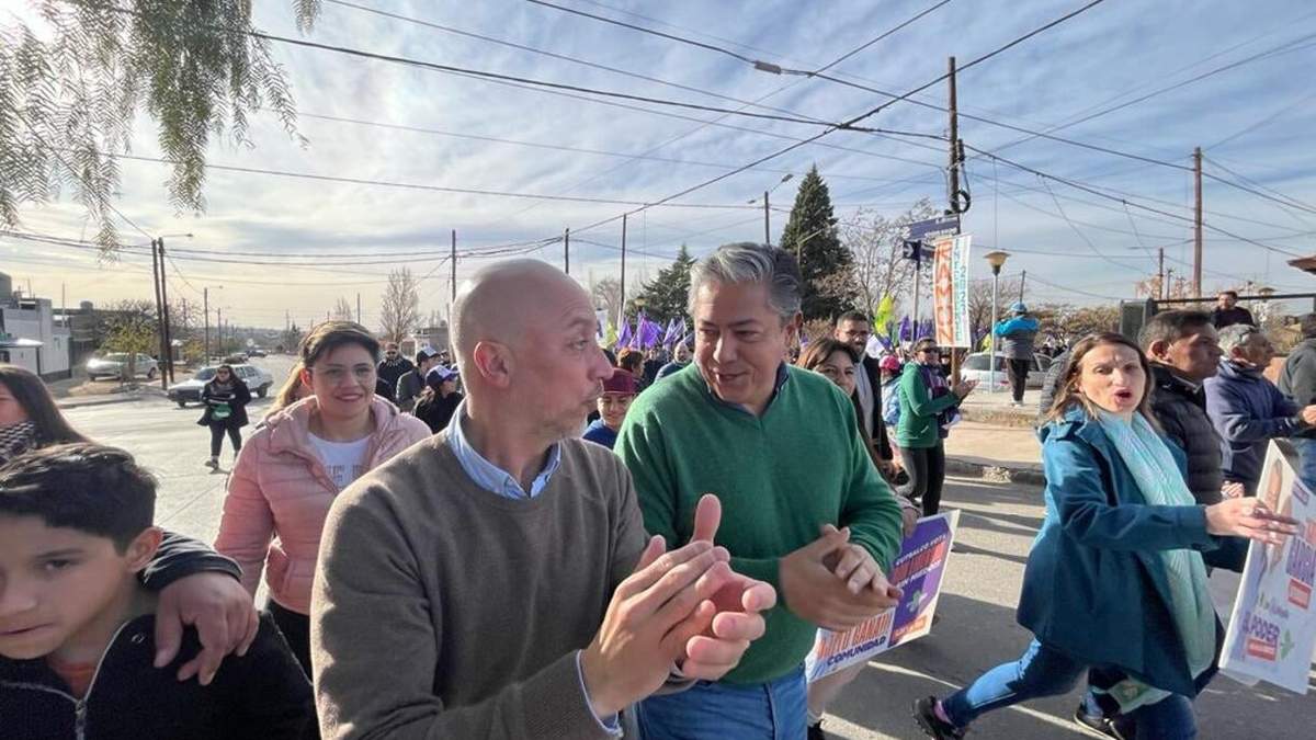 García junto a Figueroa. Fuente: (Prensa Comunidad).
