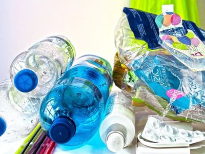 Guardá 1 botella plástica: así de fácil podés crear esta lámpara china y no gastar fortuna en un bazar