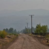 El humo de los incendios forestales en Chile cubre el cielo del norte neuquino