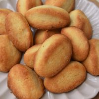 Galletitas "Boca de dama" de vainilla con chocolate: calentá unos mates y disfrutalas, son tan ricas como las compradas