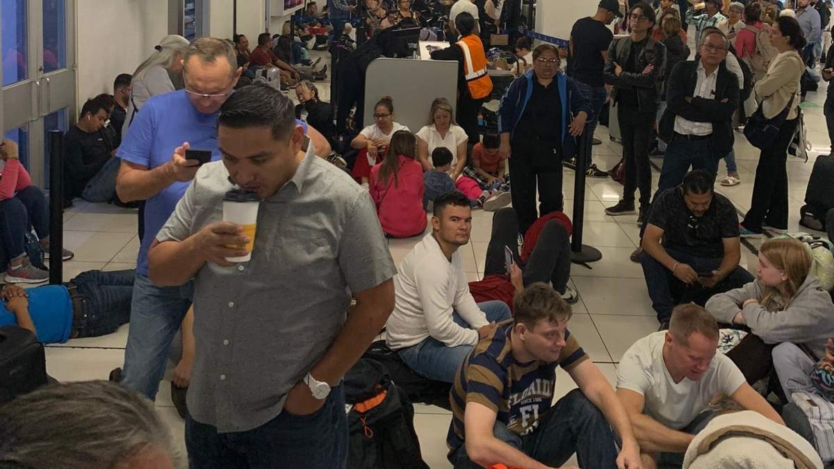 Una sala de espera del AICM