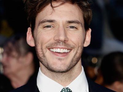 Sam Claflin publicó una foto recién despierto y obtuvo más de 500 mil likes