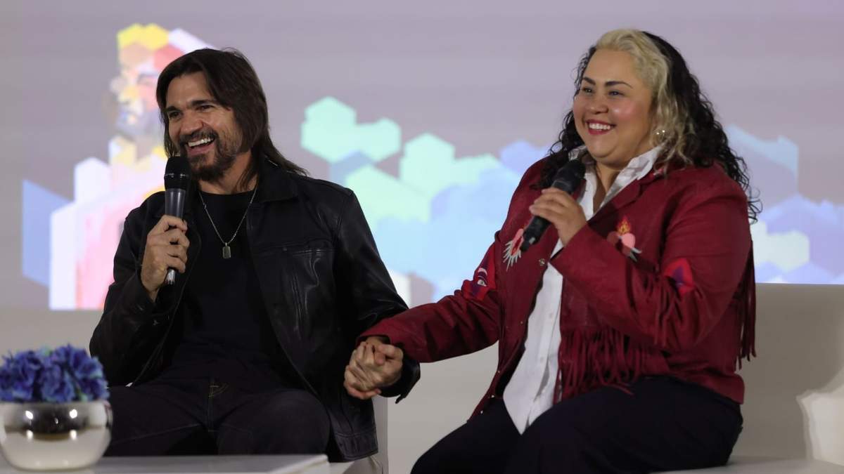 Conversatorio con el cantante, compositor y productor colombiano, Juanes junto a Vivir Quintana, como parte de la presentación de su nuevo álbum de estudio titilado "JuanesTeban", en el Museo Soumaya