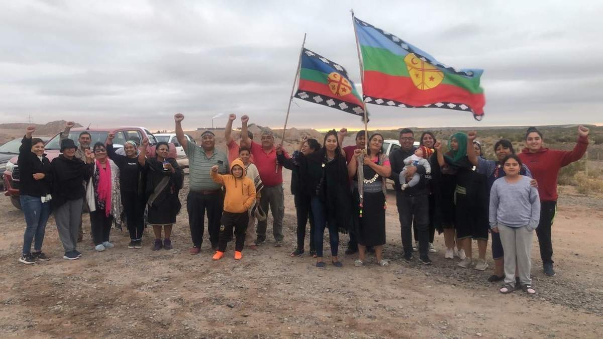 Los mapuches exigen que el Gobierno les de la Carpeta Técnica del Relevamiento Territorial. Fuente: (Facebook)