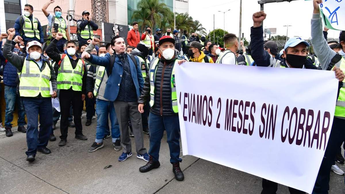 Protesta de empleados de Interjet en la Ciudad de México