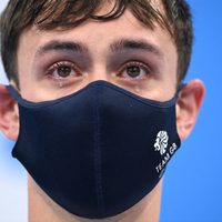 "Me siento increíblemente orgulloso de decir que soy gay", dice el clavadista Tom Daley