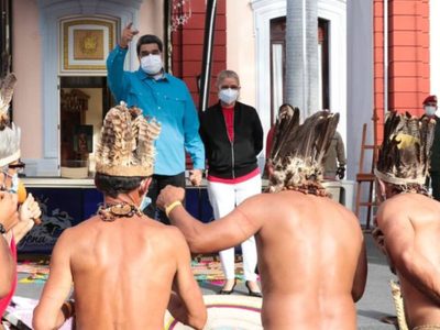 Maduro enviará una carta a Felipe VI para que pida perdón por el "genocidio" en América
