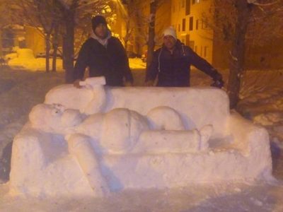 Animales, superhéroes y hasta los Simpson: la nieve en Neuquén, convertida en arte. Mirá