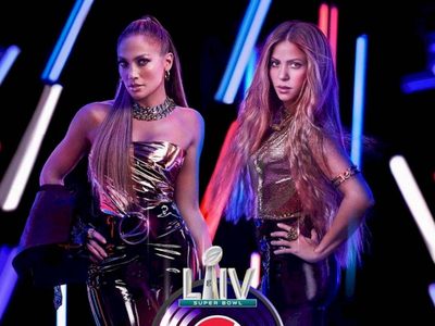 Furia total por el póster del Súper Bowl de Shakira y JLo ¡Se desató el escándalo!