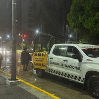Erick toca tierra como huracán categoría 3 en Pinotepa Nacional, Oaxaca (Videos)