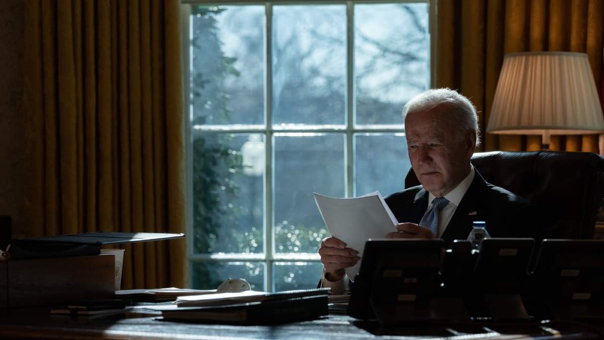 El presidente BIden en su despacho
