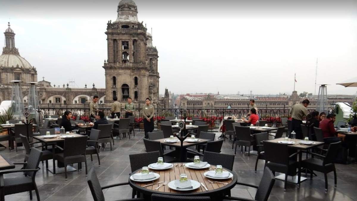 Una de las terrazas del Zócalo capitalino