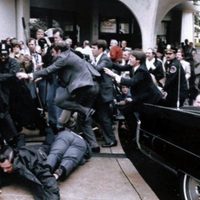 Hinckley se arrepiente de atentado contra el expresidente Reagan en 1981