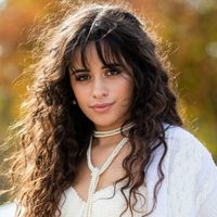 ¿Quién está con ella? Camila Cabello da un anuncio a sus fans y luego deja ver que no está sola