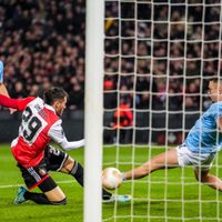 Así fue el gol de Santiago Giménez con el que Feyenoord avanzó a octavos de la Europa League
