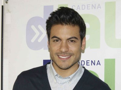 ¿Será verdad? Carlos Rivera ingresó en una fuerte polémica por su "falso noviazgo" con Cynthia