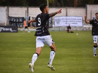 Gimnasia venció a San Telmo y aprovechó la derrota de Estudiantes