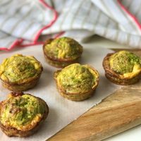 Muffins de brócoli sin TACC: en 5 minutos y re fácil, hacete esta receta que salva tu almuerzo