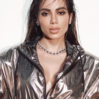 "Todo a la boquita": Mira cómo Anitta disfruta sin pudor de... ¡Opa señorita!