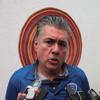 Alcalde de Chilpancingo pide licencia al cargo tras pleito con el gobernador por el control de la basura