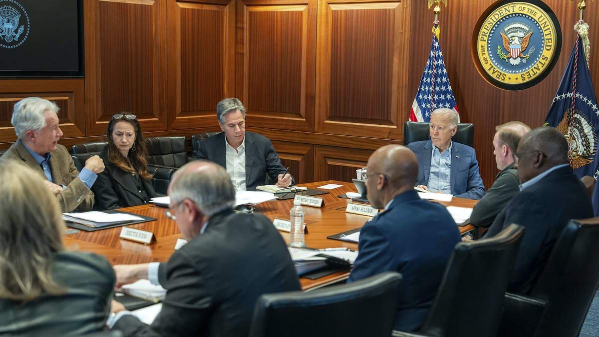 Biden e integrantes de su equipo de seguridad nacional