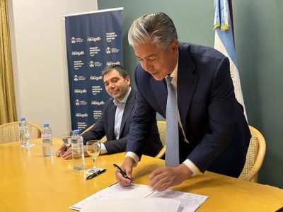 Becas en Neuquén: más de 20 mil alumnos beneficiados por el acuerdo con petroleras
