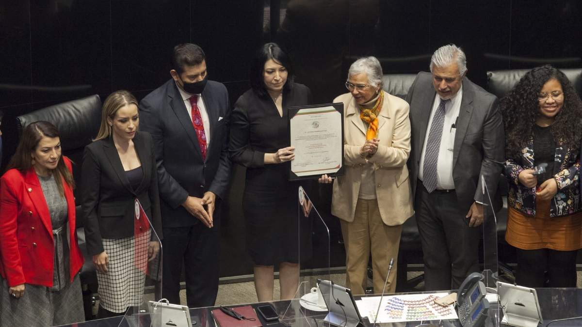Ante el Pleno del Senado rinde protesta Victoria Rodríguez Ceja