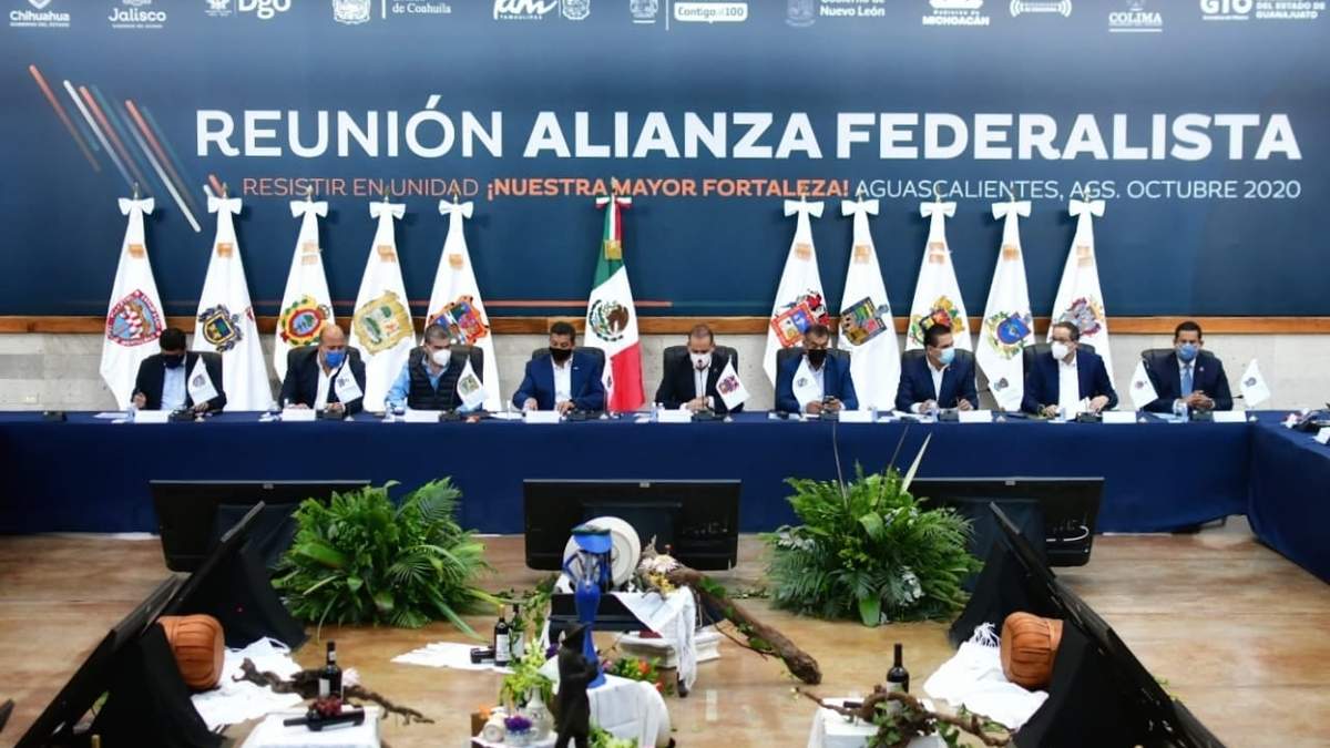 Reunión de mandatarios estatales de oposición en octubre