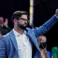 Sacar las vallas de La Moneda: el gran gesto simbólico que planea Gabriel Boric