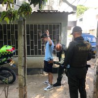 Un taxista de Medellín sobrevive a un intento de robo tras recibir 24 puñaladas